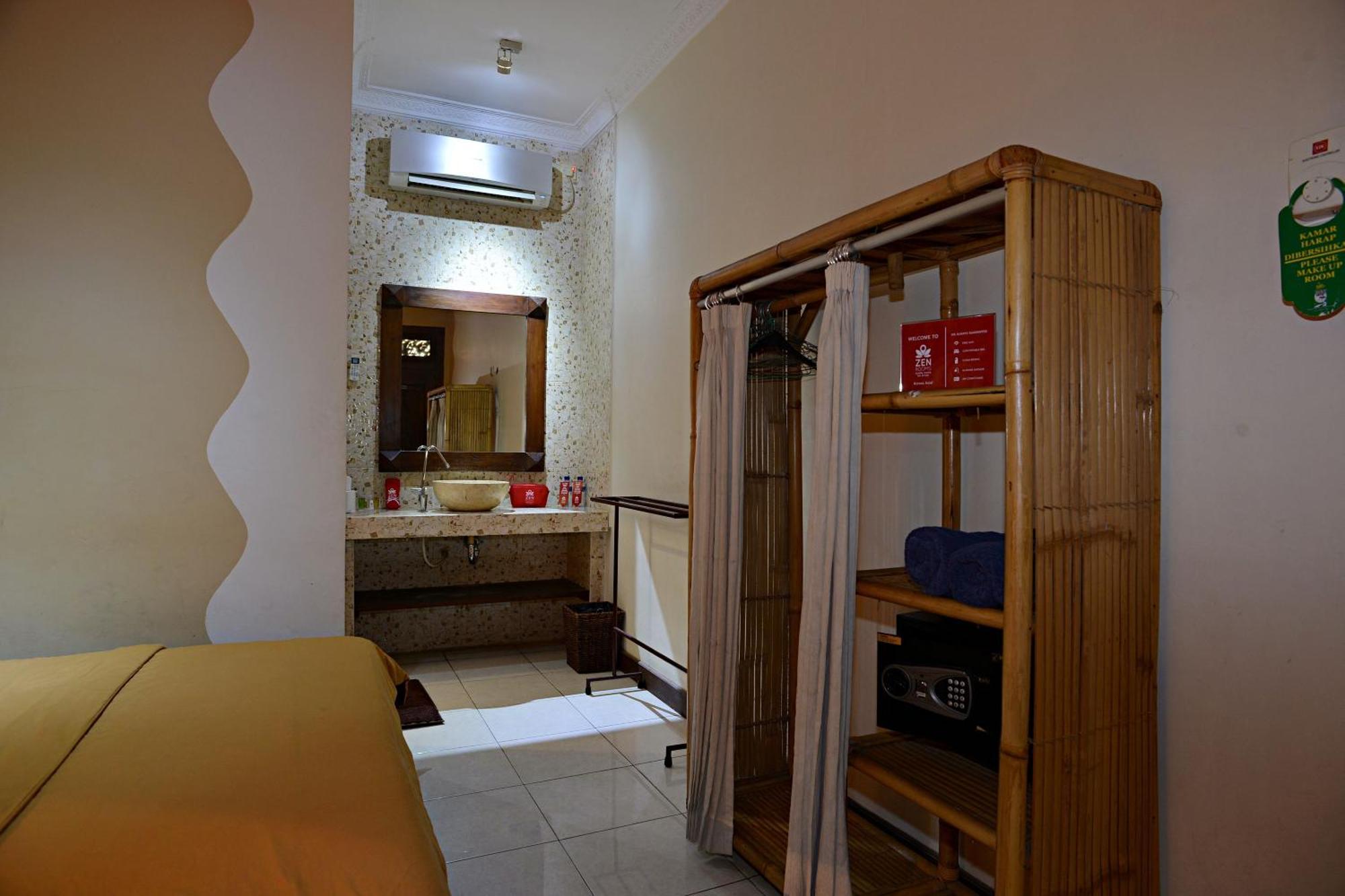 Zen Rooms Malioboro Sosrowijayan Wetan Yogyakarta Exterior photo