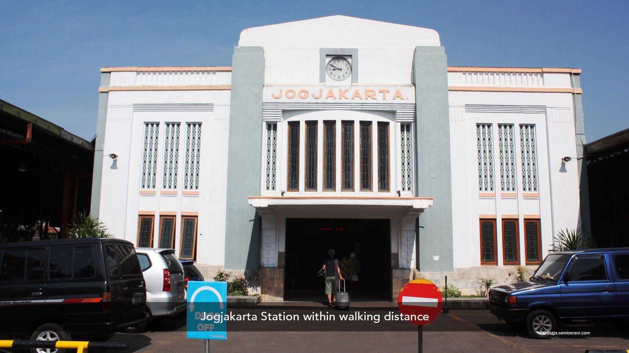 Zen Rooms Malioboro Sosrowijayan Wetan Yogyakarta Exterior photo